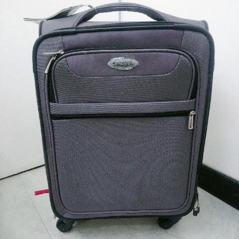 行李箱(中) - EcoLoop Reuse 示範店 二手商品