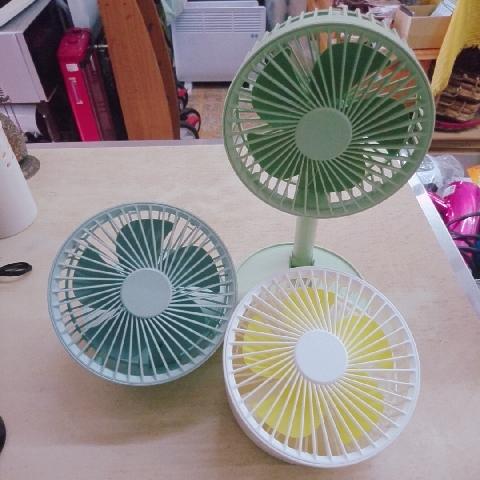 迷你折疊充電風扇(單售) - EcoLoop Reuse 示範店 二手商品