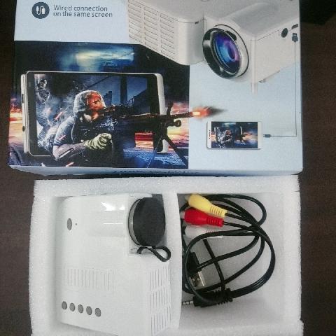 LED微型手機投影機UC28C - EcoLoop Reuse 示範店 二手商品